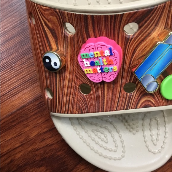 SZA x CROCS CLASSIC SLIDE - Picture 3 of 15